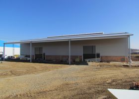 montovaná výrobní hala s podezdívkou ve Střelicích, okr. Brno, Betonové jímky s.r.o.