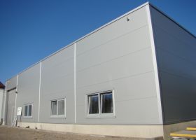 skladové montované haly D.TRI spol. s r.o. v Kuřimi