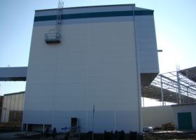 UNITED ENERGY, a.s., Věže, montované haly