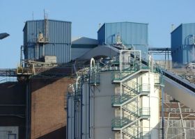 UNITED ENERGY, a.s., montované skladové věže