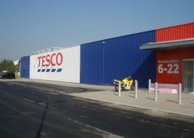 montovaná ocelová prodejní hala TESCO STORES ČR a.s. , Zubří