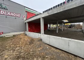 Skladová hala pro podlahové centrum od prumyslovehaly.cz