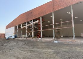 Montovaná hala se světlíky a opláštěním