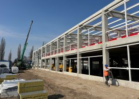 Betonová konstrukce pro montovnou halu