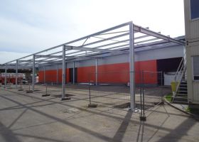 montovaný ocelový přístřešek REC Group