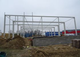 konstrukce skladové montované haly EUROIZOL Jirásek s.r.o. I