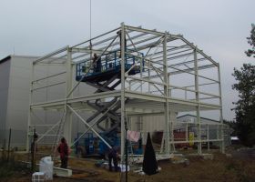 montovaná dílna s administativní budovou, REGUTEC Němčičky II