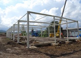 nosníky montované výrovní haly v Rokycanech