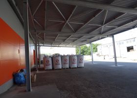 montovaný ocelový přístřešek REC Group v Uherském Brodě