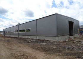 výrobní hala v Rokycanech