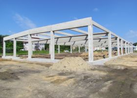 betonová konstrukce autoservisu